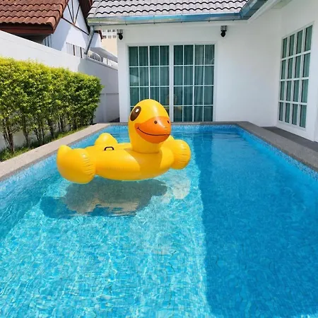 วิลล่า Luxury Pool Center C3- 3 Bedroom