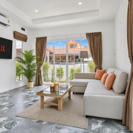 Luxury Pool Center C3- 3 Bedroom วิลล่า *