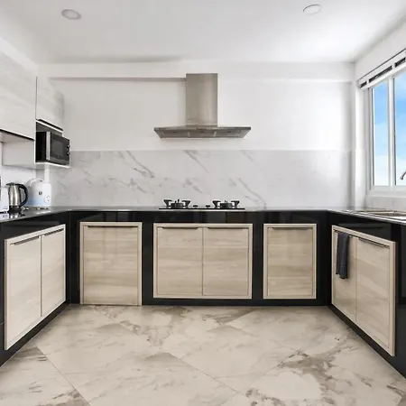 Luxury Pool Center C3- 3 Bedroom Pattaya