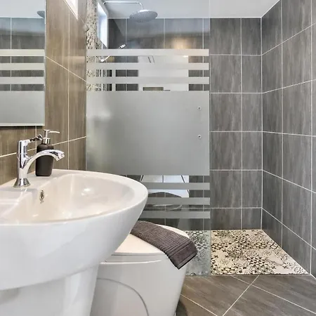 วิลล่า Luxury Pool Center C3- 3 Bedroom Pattaya
