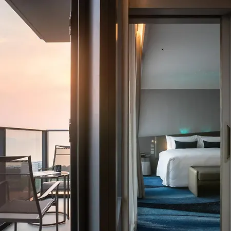 Hotel Grande Centre Point Space 5*