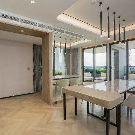 อาเบอร์ โฮเทล แอนด์ เรสซิเดนซ์ โรงแรม 5*