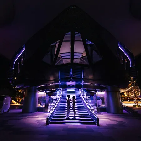 Grande Centre Point Space 5*