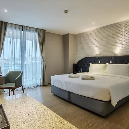 Hotel Citrus Grande By Compass Hospitality