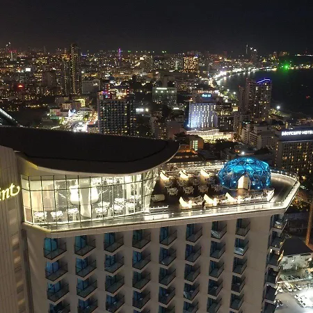 Grande Centre Point โรงแรม