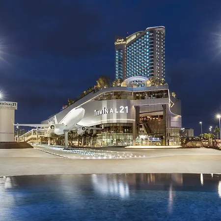 Grande Centre Point โรงแรม 5*