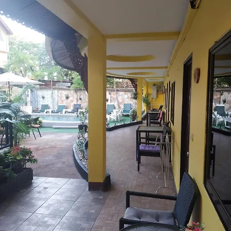 Phratamnak & - 100 Mtr From The Pattaya