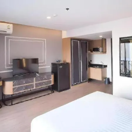 Sleep With Me Hotel