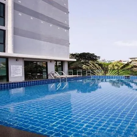 Hotel B2 South 3*