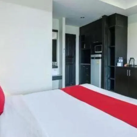 M Place Hotel 2*