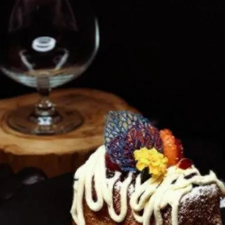 The Globe Hotel, Bar & Restaurant Hotel Pattaya