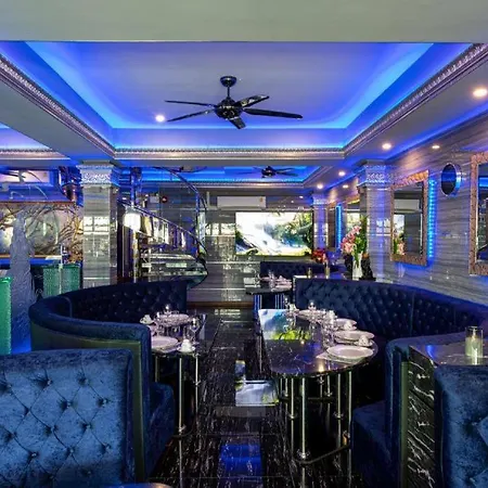 The Globe Hotel, Bar & Restaurant Hotel 3*