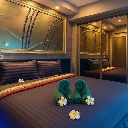 The Globe Hotel, Bar & Restaurant Hotel
