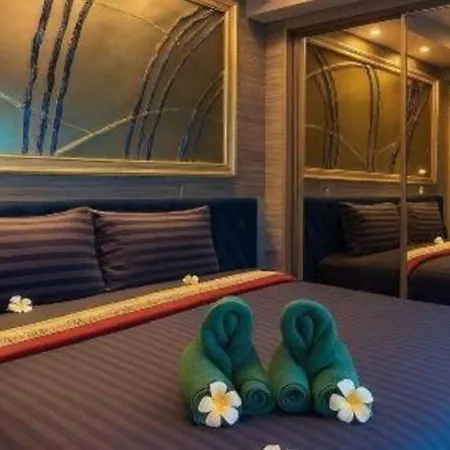 The Globe Hotel, Bar & Restaurant Hotel