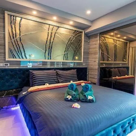 The Globe Hotel, Bar & Restaurant Pattaya