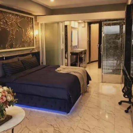 The Globe Hotel, Bar & Restaurant Pattaya
