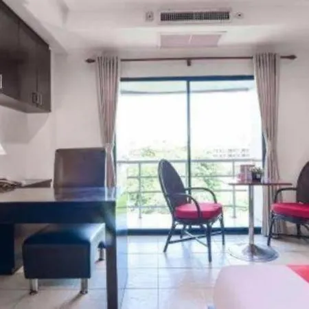 M Place Hotel 2*