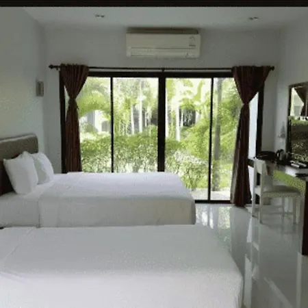 Sritrakul Place Hotel 3*