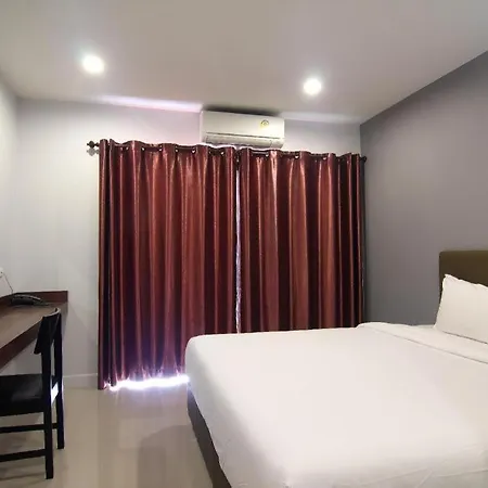 Sritrakul Place Hotel 3*