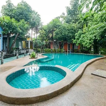 Hotel Oyo 324 Deedan 2*