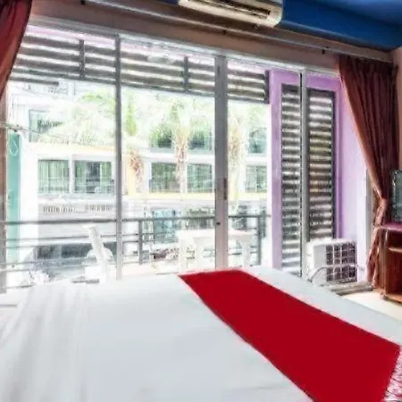 Hotel Oyo 826 Cozy 2*