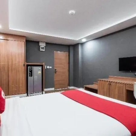 Hotel Oyo 1126 Curve Boutique