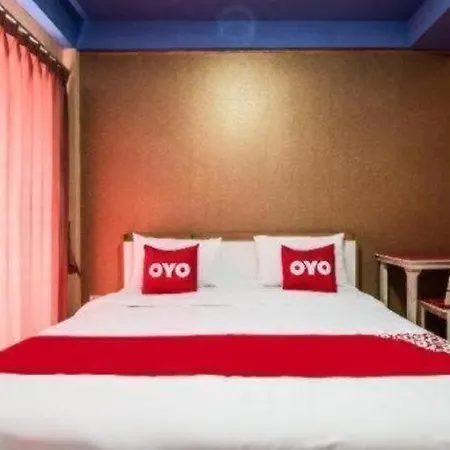 Hotel Oyo 826 Cozy 2*