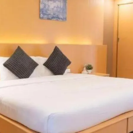 Oyo 1126 Curve Boutique Hotel Pattaya