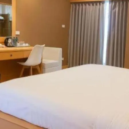 Oyo 1126 Curve Boutique 3*