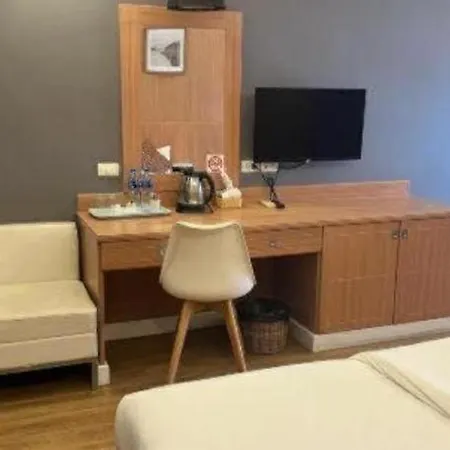 Oyo 1126 Curve Boutique Hotel
