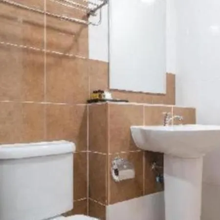 Oyo 1126 Curve Boutique Hotel 3*