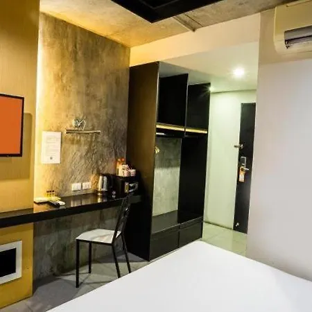 B2 South Premier Hotel 3*