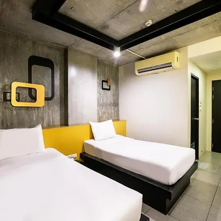 B2 South Premier Hotel