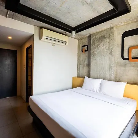 B2 South Premier Hotel 3*