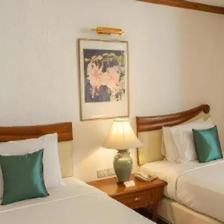 Lido Hotel 3*