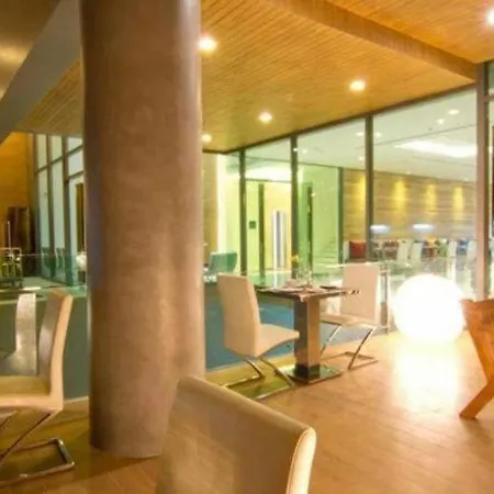 Hotel Seven Zea Chic
