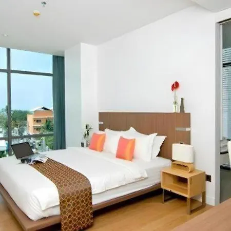 Seven Zea Chic Hotel