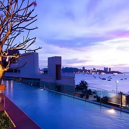 Seven Zea Chic Hotel