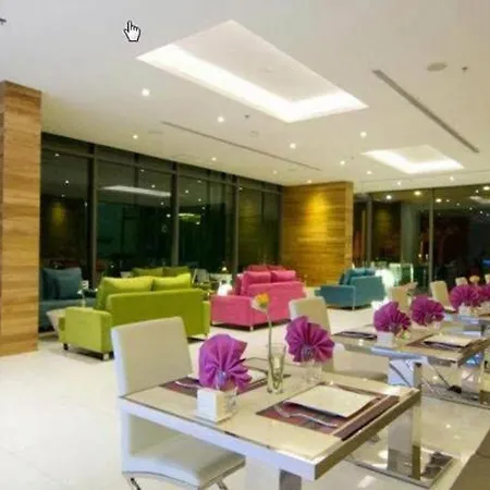 Hotel Seven Zea Chic