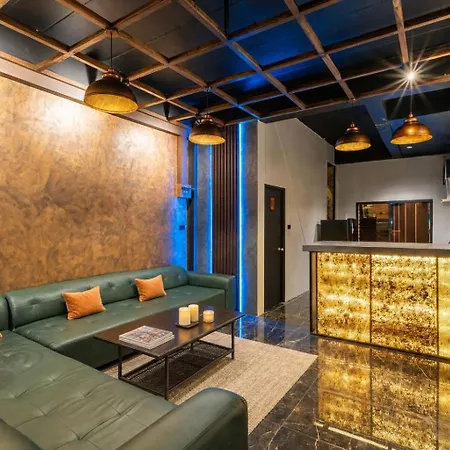 อพาร์ทเม้น The Jungle Khophai Center 5 Bedroom Pattaya