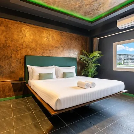 The Jungle Khophai Center 5 Bedroom อพาร์ทเม้น Pattaya