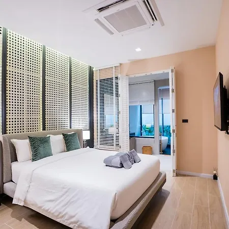 Villa Moon 5-bedroom Luxury Pool