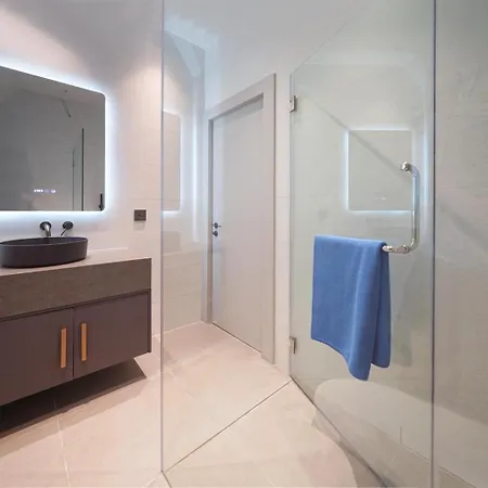 New 2024 - 5br Pool With Private Ktv Villa