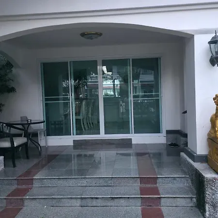 芭提雅南路4卧4卫 Blue Star Pool 近步行街和夜市 Villa *