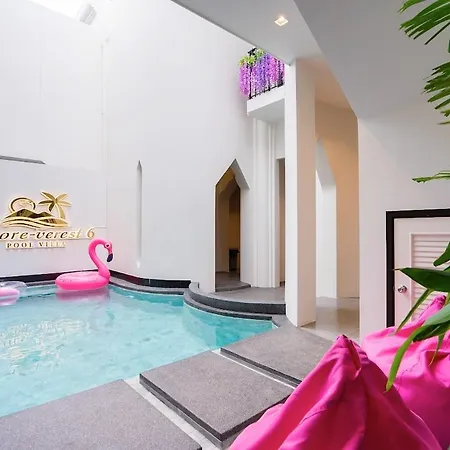 Moon 5-bedroom Luxury Pool