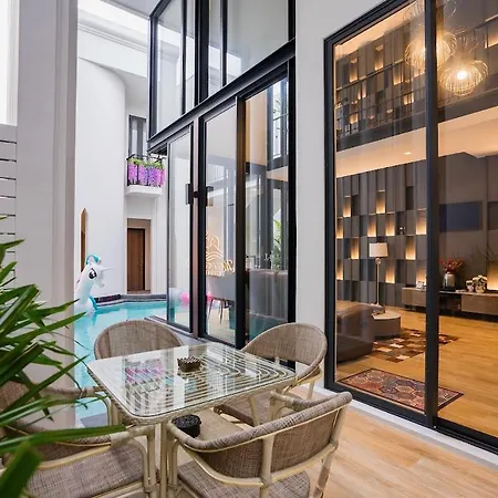 Moon 5-bedroom Luxury Pool Pattaya