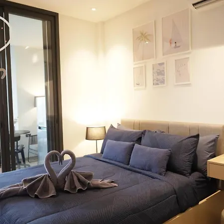 อพาร์ทเม้น The Edge High Floor & Seaview