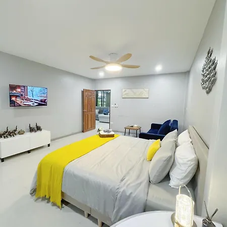 Sun And Moon House Villa *