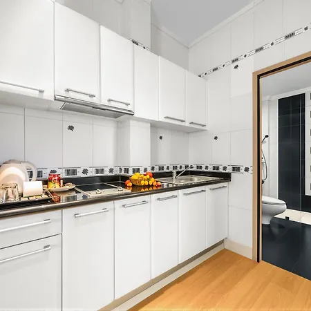 Selina Place Hotel 3*