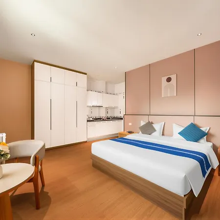 Selina Place Hotel 3*